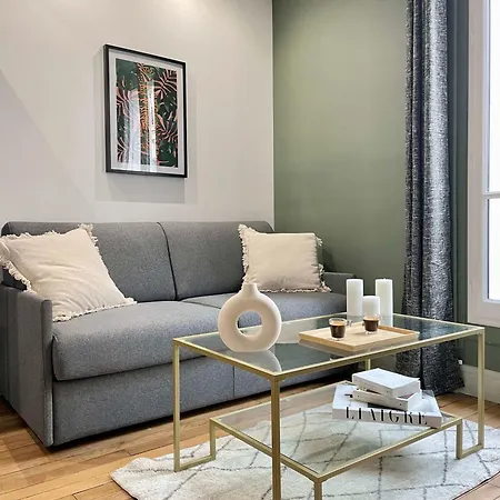 Eiffel Tower Stylish Retreat Parigi